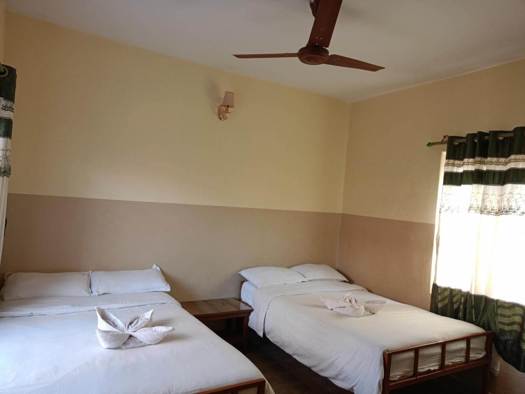 Pokhara Metro Eco Hotel ภายนอก รูปภาพ