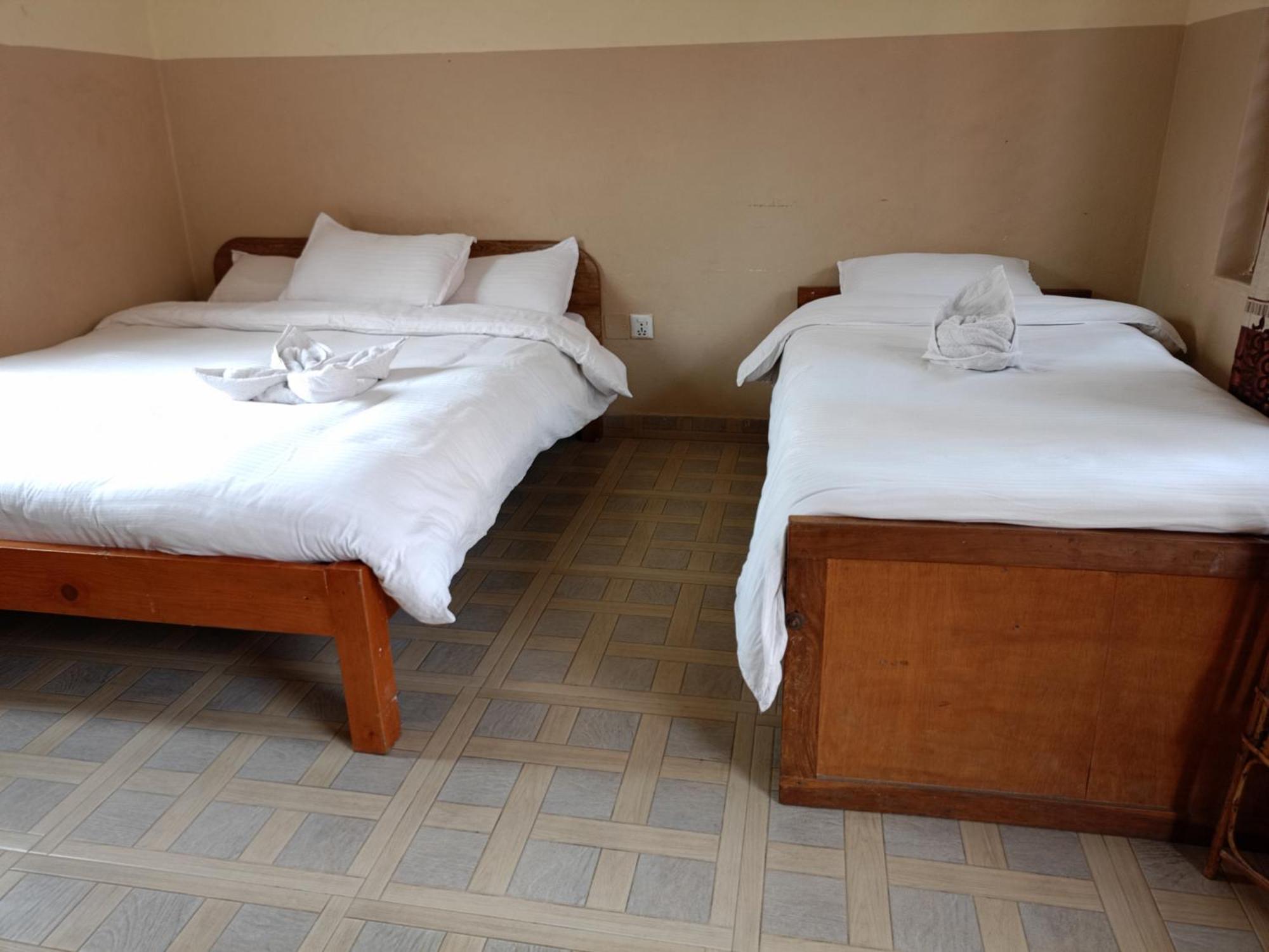 Pokhara Metro Eco Hotel ภายนอก รูปภาพ