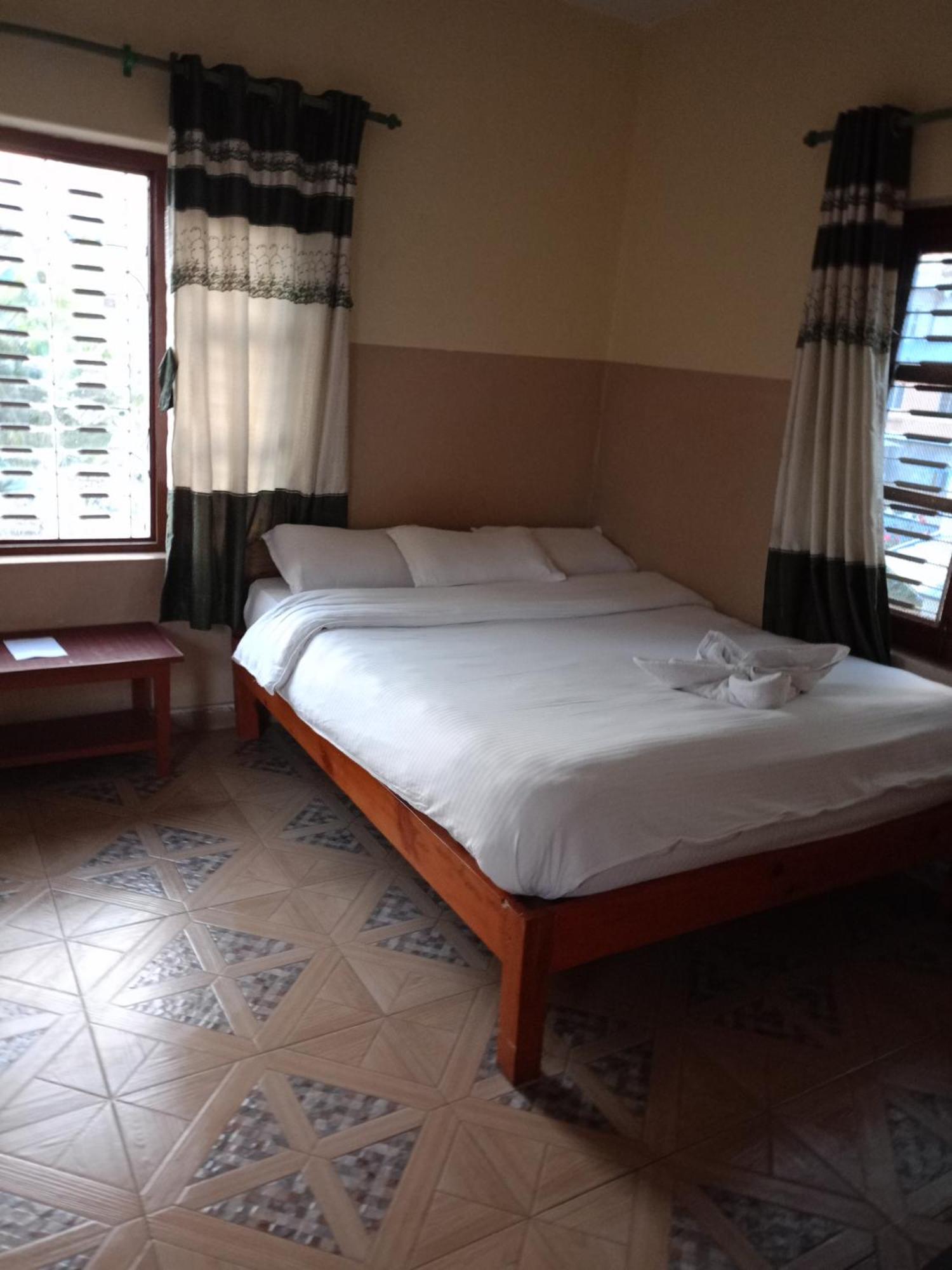 Pokhara Metro Eco Hotel ภายนอก รูปภาพ